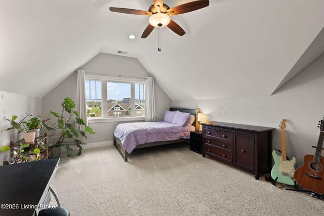 1211 Summit Parks Dr, La Grange, KY 40031