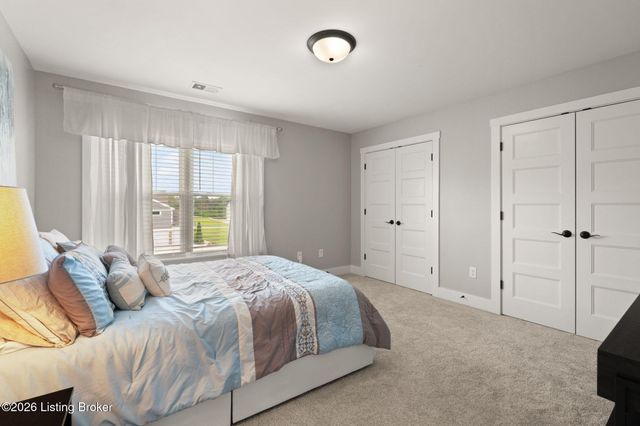 1211 Summit Parks Dr, La Grange, KY 40031