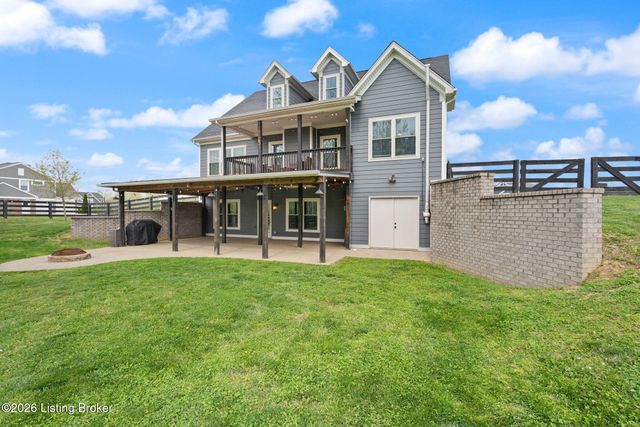 1211 Summit Parks Dr, La Grange, KY 40031
