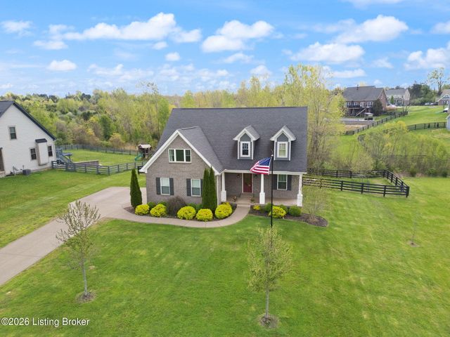 1211 Summit Parks Dr, La Grange, KY 40031