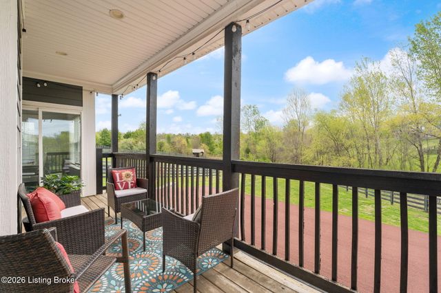 1211 Summit Parks Dr, La Grange, KY 40031