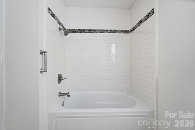 213 Lakeview Drive, Harrisburg, NC 28075