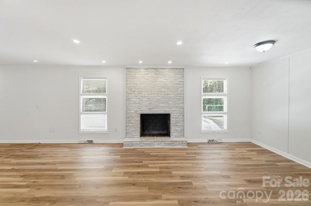 213 Lakeview Drive, Harrisburg, NC 28075