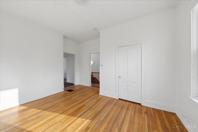 1044 Rosemont Avenue, Cincinnati, OH 45205