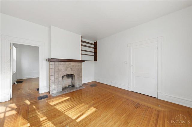 1044 Rosemont Avenue, Cincinnati, OH 45205