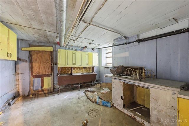 1044 Rosemont Avenue, Cincinnati, OH 45205