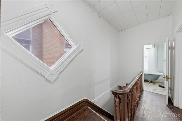 1044 Rosemont Avenue, Cincinnati, OH 45205