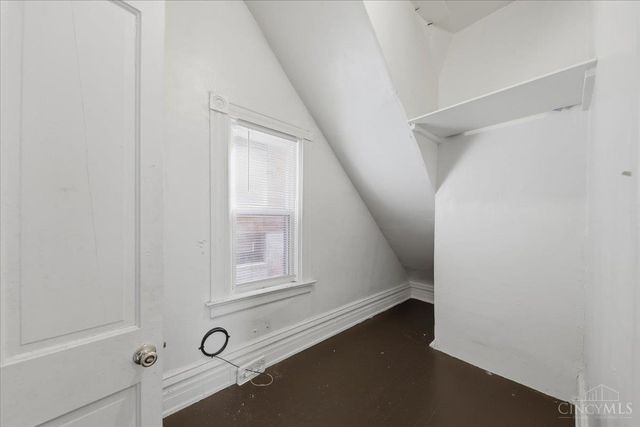 1044 Rosemont Avenue, Cincinnati, OH 45205