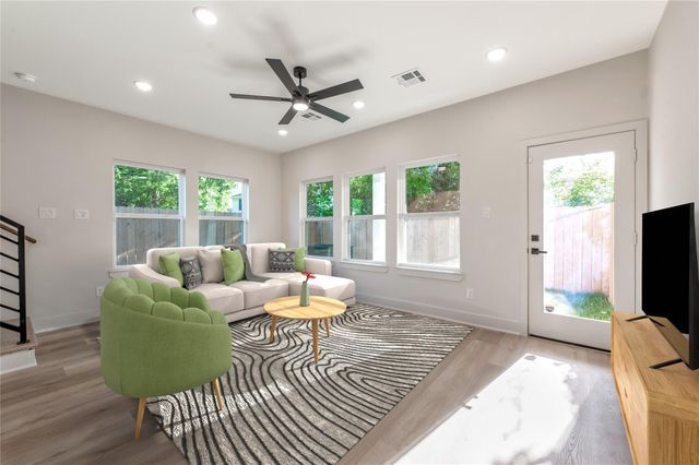 7930 Corinth Street, Houston, TX 77051