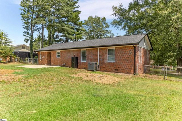 230 Foxhall Road, Spartanburg, SC 29306