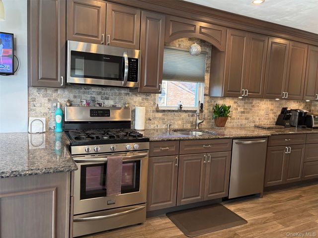 108 Elizabeth Street, Floral Park, NY 11001