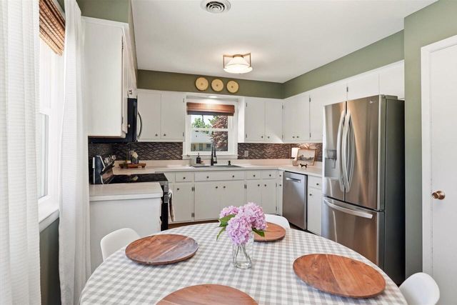3956 E Edgerton AVENUE, Cudahy, WI 53110