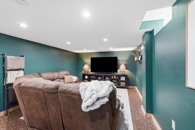 3956 E Edgerton AVENUE, Cudahy, WI 53110