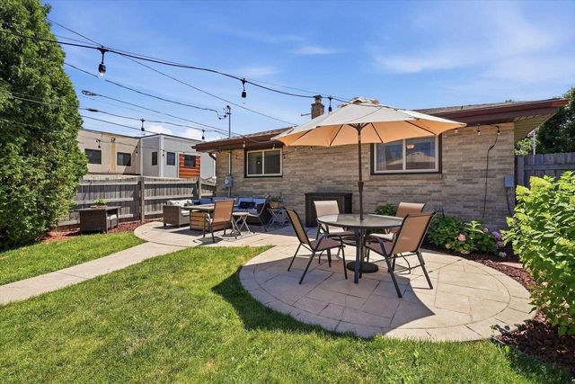3956 E Edgerton AVENUE, Cudahy, WI 53110