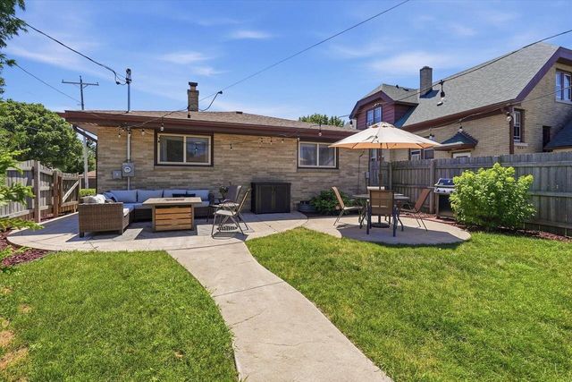 3956 E Edgerton AVENUE, Cudahy, WI 53110