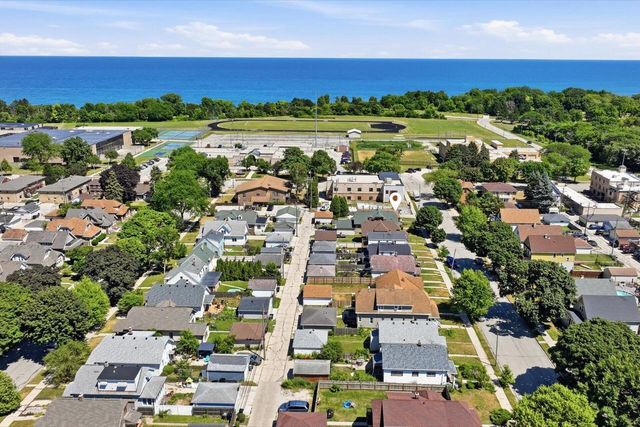 3956 E Edgerton AVENUE, Cudahy, WI 53110