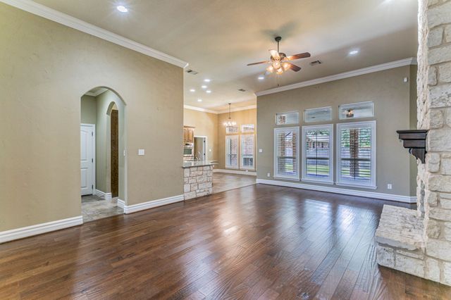 112 Star Ridge Circle, Waco, TX 76657