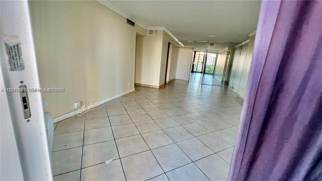 100 Bayview Drive 607, Sunny Isles Beach, FL 33160