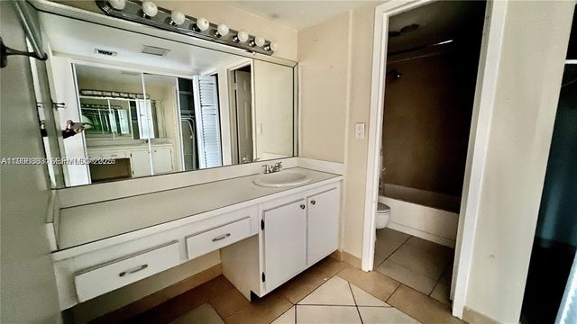 100 Bayview Drive 607, Sunny Isles Beach, FL 33160