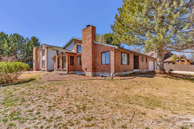 4501 Cedarweed Blvd, Pueblo, CO 81001
