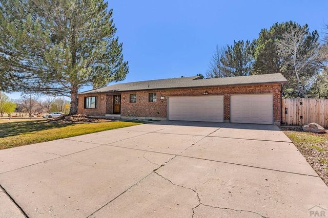 4501 Cedarweed Blvd, Pueblo, CO 81001