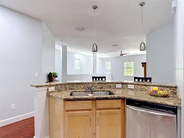 9502 W PARK VILLAGE DRIVE 108, Tampa, FL 33626
