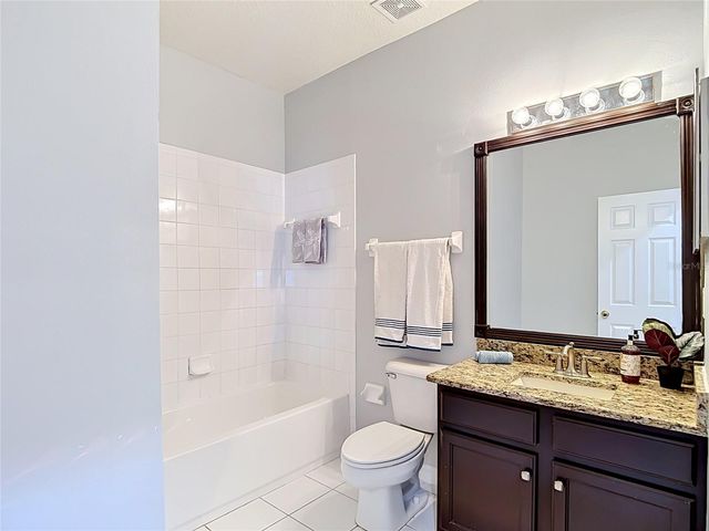 9502 W PARK VILLAGE DRIVE 108, Tampa, FL 33626