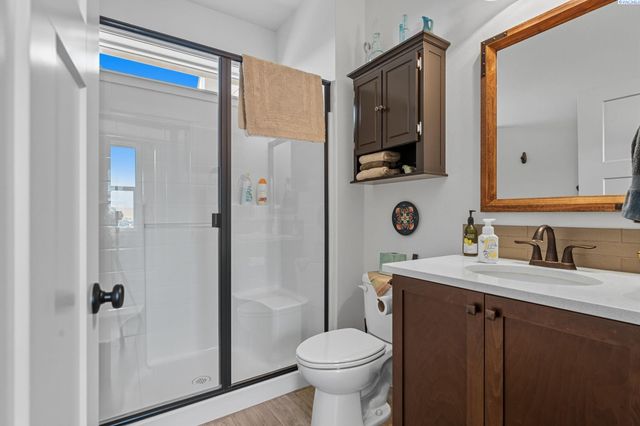 41213 S Clodfelter Rd, Kennewick, WA 99338