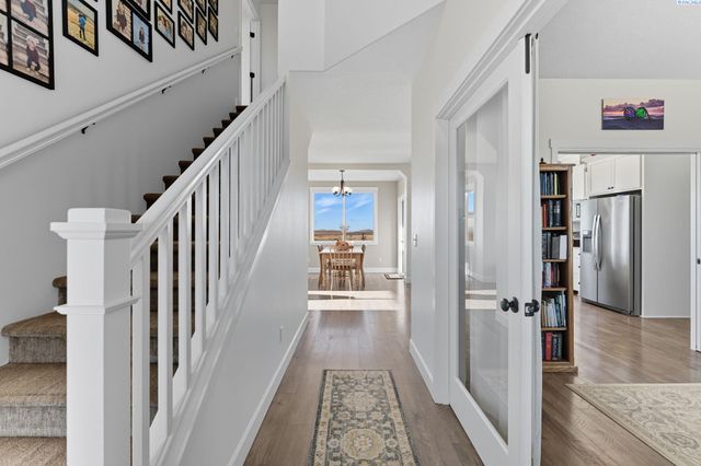 41213 S Clodfelter Rd, Kennewick, WA 99338