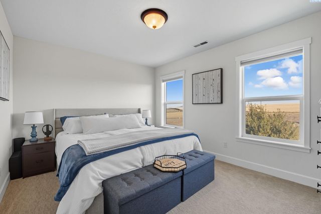 41213 S Clodfelter Rd, Kennewick, WA 99338