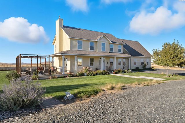 41213 S Clodfelter Rd, Kennewick, WA 99338