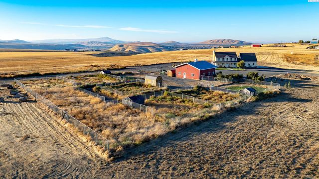 41213 S Clodfelter Rd, Kennewick, WA 99338