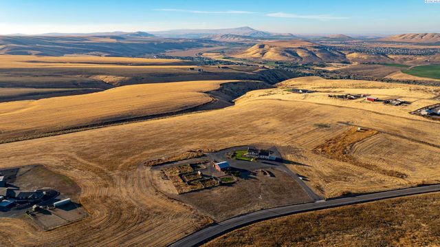 41213 S Clodfelter Rd, Kennewick, WA 99338