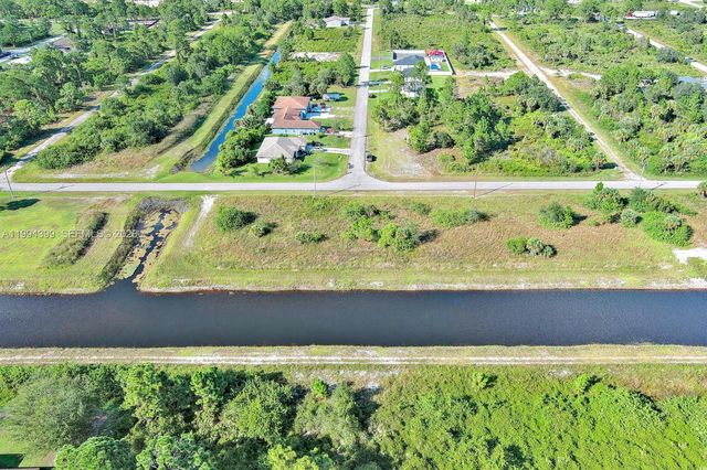 1134 HUDSON ST E, Lehigh Acres, FL 33974