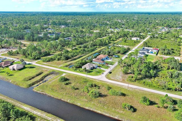 1134 HUDSON ST E, Lehigh Acres, FL 33974