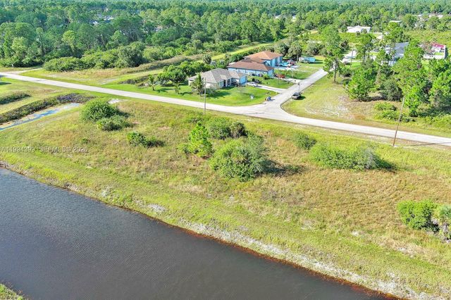 1134 HUDSON ST E, Lehigh Acres, FL 33974