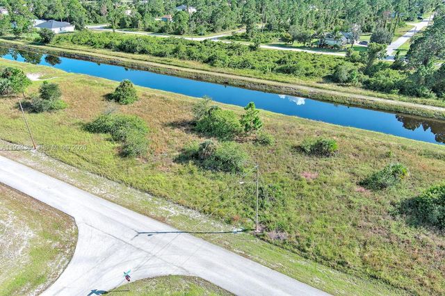 1134 HUDSON ST E, Lehigh Acres, FL 33974