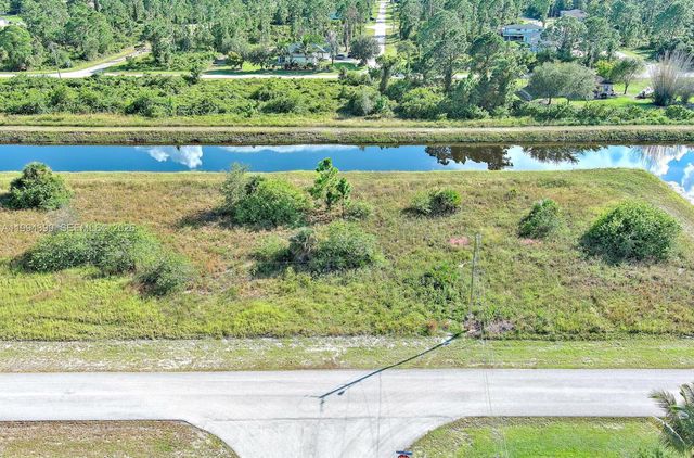 1134 HUDSON ST E, Lehigh Acres, FL 33974