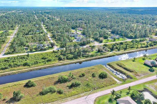 1134 HUDSON ST E, Lehigh Acres, FL 33974