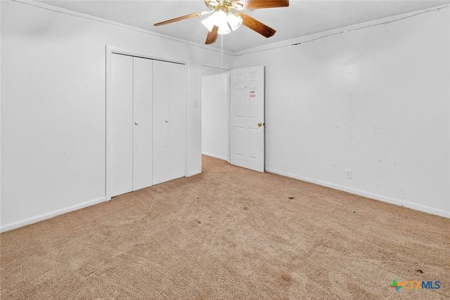 304 Sun Valley Drive, Victoria, TX 77904