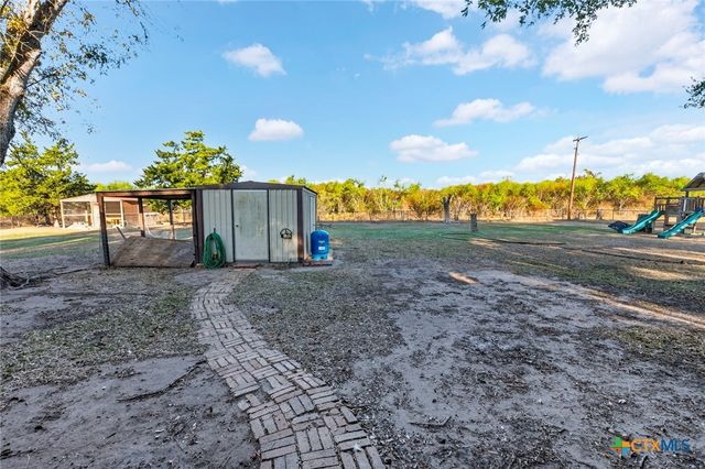 304 Sun Valley Drive, Victoria, TX 77904