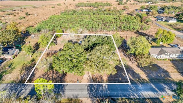 304 Sun Valley Drive, Victoria, TX 77904