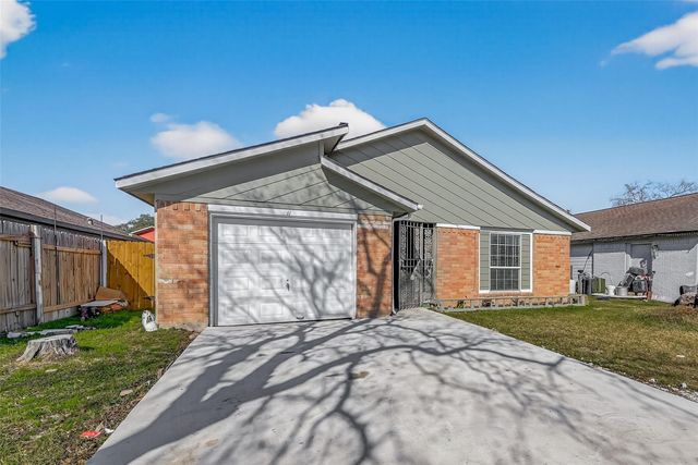 711 Blue Rock Court, Houston, TX 77060