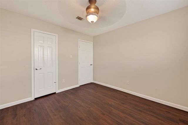 711 Blue Rock Court, Houston, TX 77060