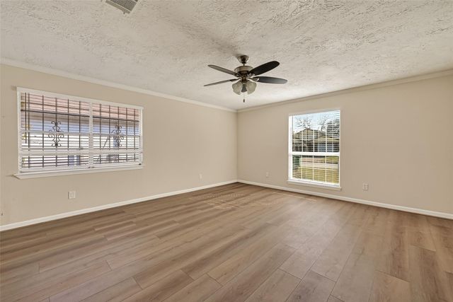 711 Blue Rock Court, Houston, TX 77060