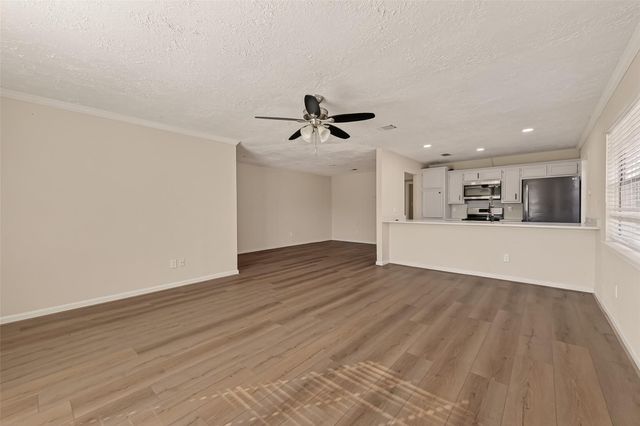 711 Blue Rock Court, Houston, TX 77060