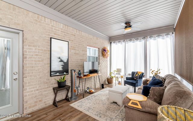 1406 Parkridge Pkwy, Louisville, KY 40214