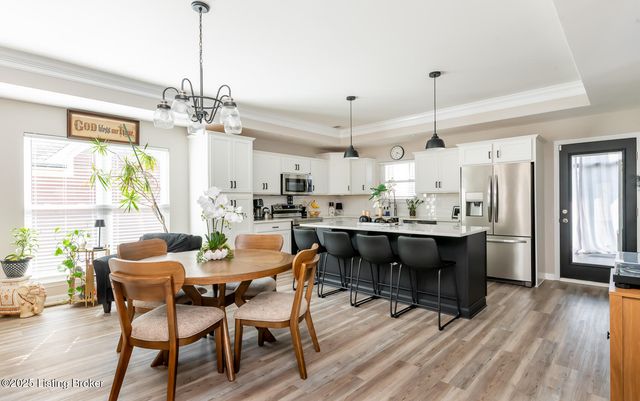 1406 Parkridge Pkwy, Louisville, KY 40214