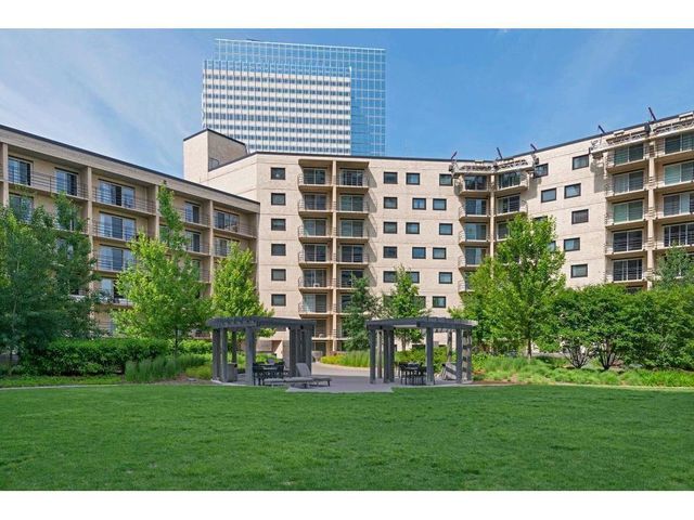 1225 Lasalle Avenue 404, Minneapolis, MN 55403