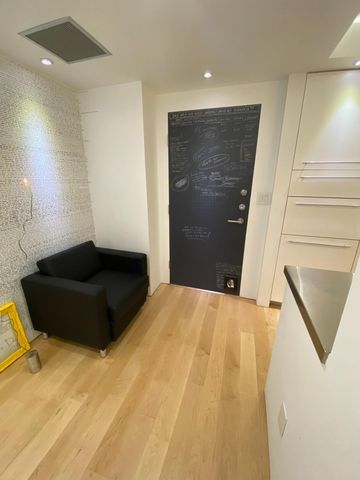 1225 Lasalle Avenue 404, Minneapolis, MN 55403